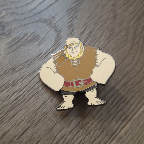 Supercell Clash Of Clans Collectible Pin Giant Enamel Lapel Hat Souvenir Rare - Picture 1 of 2